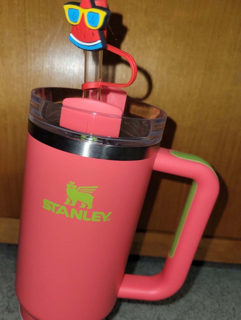 BRAND NEW STANLEY HOT PINK 30 OZ TUMBLER W/CUTE STRAW CLOSURE